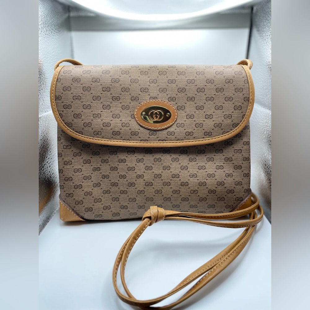Gucci Micro GG RARE Vintage Crossbody 100% Authentic